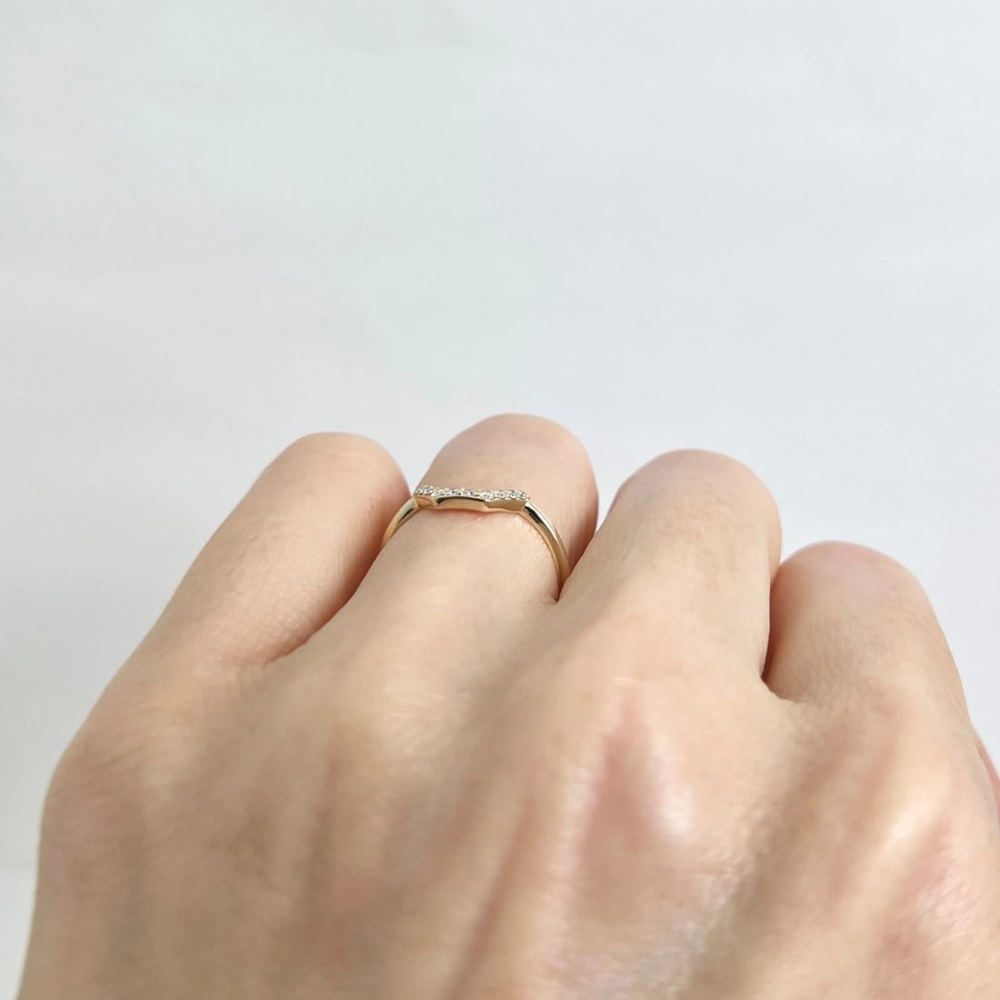 Curved Diamond Linear Nesting Wedding Band Ring 14K Yellow Gold, .10 CTW - 7