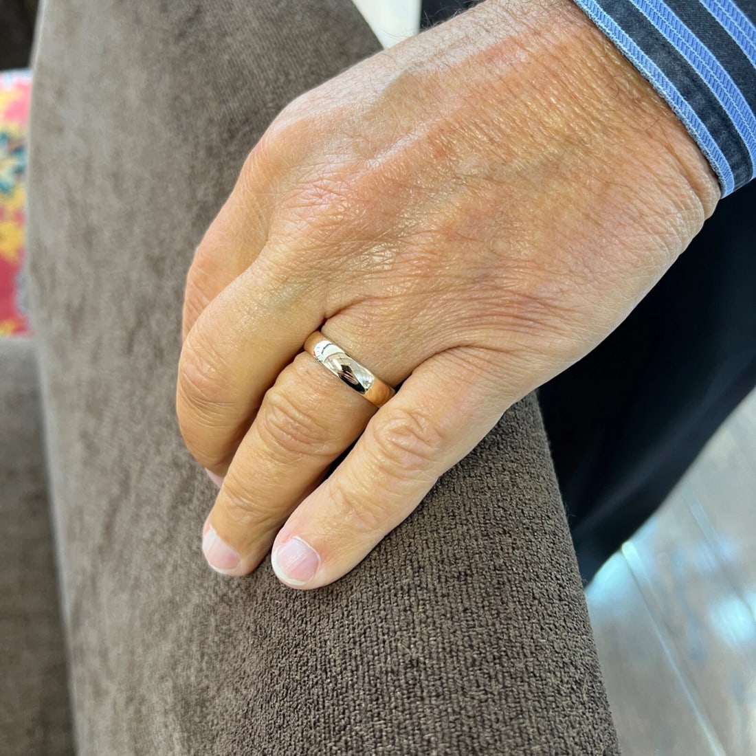 Men's Classic Wedding Band Ring 14K Yellow Gold, Size 11.5, 5.5 mm - 3