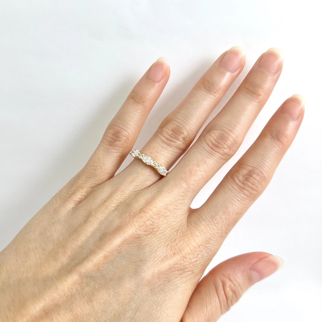 Oval Round Diamond Wedding Band Anniversary Ring 14K Yellow Gold, .86 CTW - 4