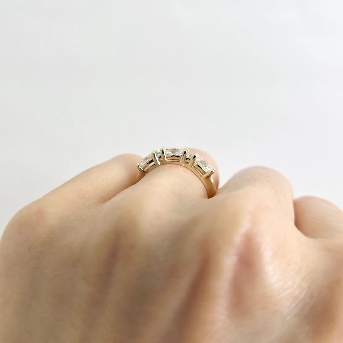 Oval Round Diamond Wedding Band Anniversary Ring 14K Yellow Gold, .86 CTW - 7