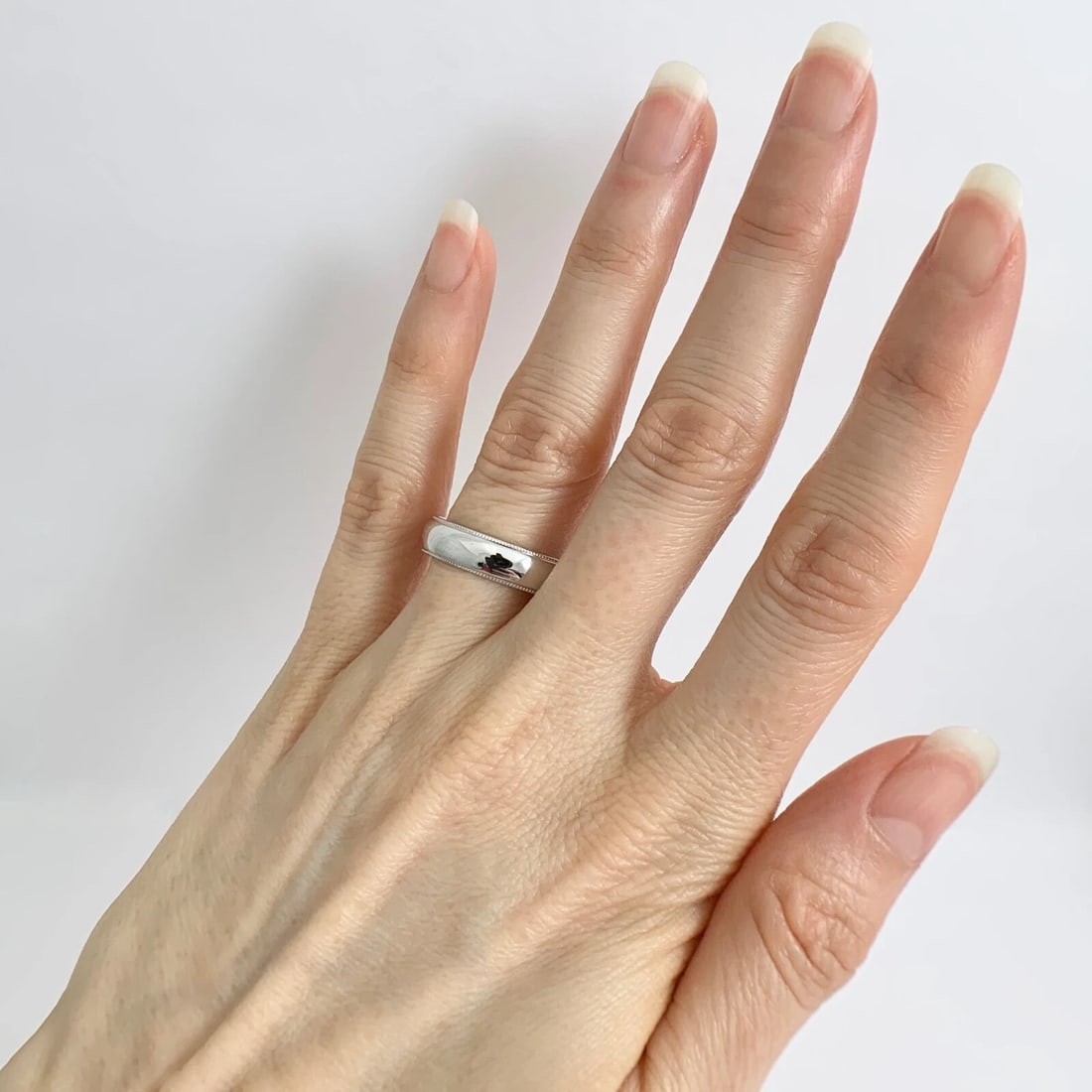 Men's Plain Milgrain Wedding Band Ring 14K White Gold, Size 9, 5 mm, 5.90 Grams - 6