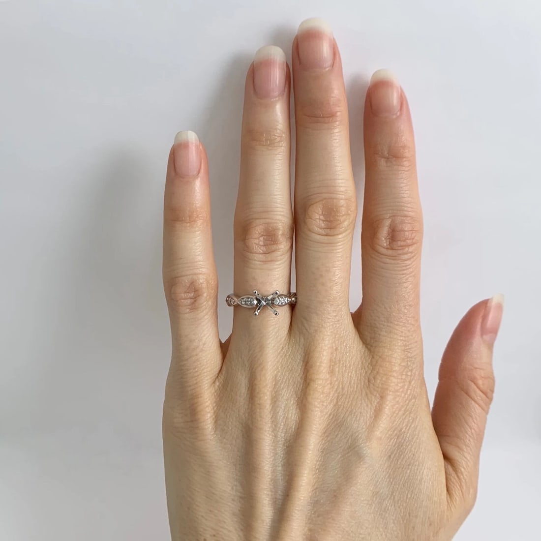 Scalloped Diamond Engagement Ring Setting Mounting 14K White Gold, .18 CTW - 3