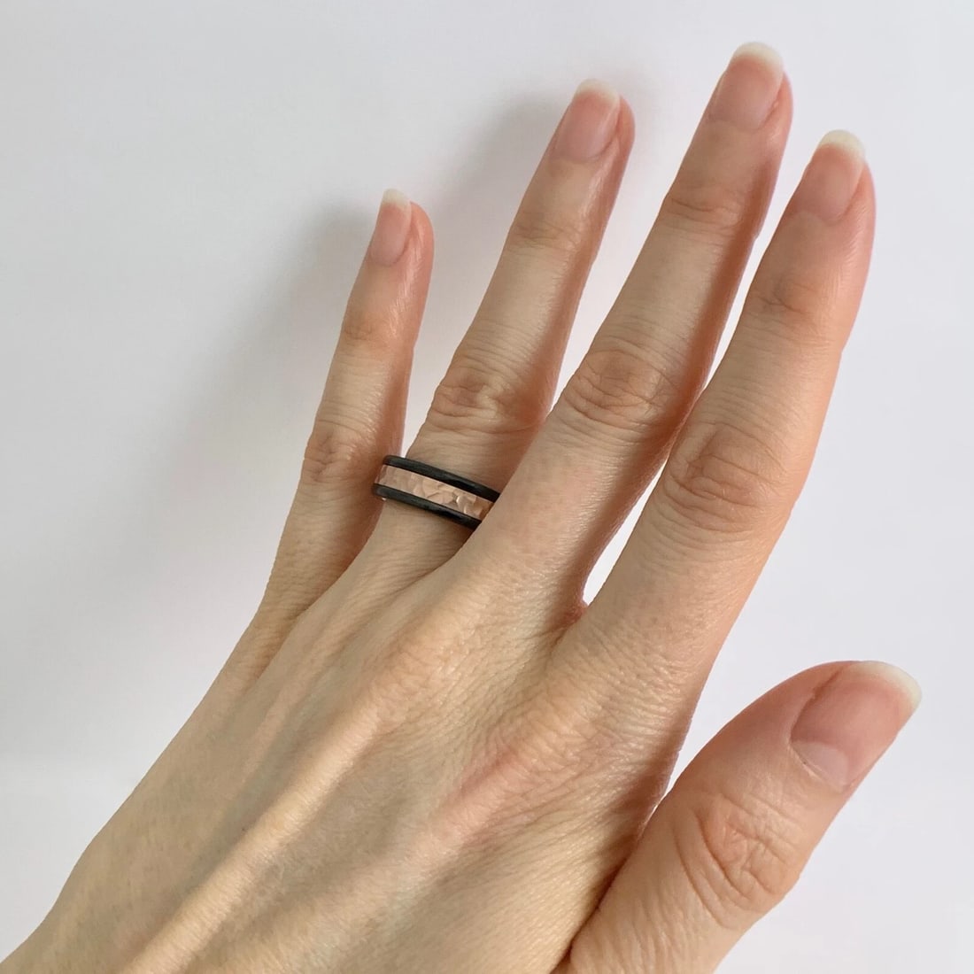 Men's Hammered 14K Rose Gold Black Tungsten Wedding Band Ring, Size 10, 6 mm - 6