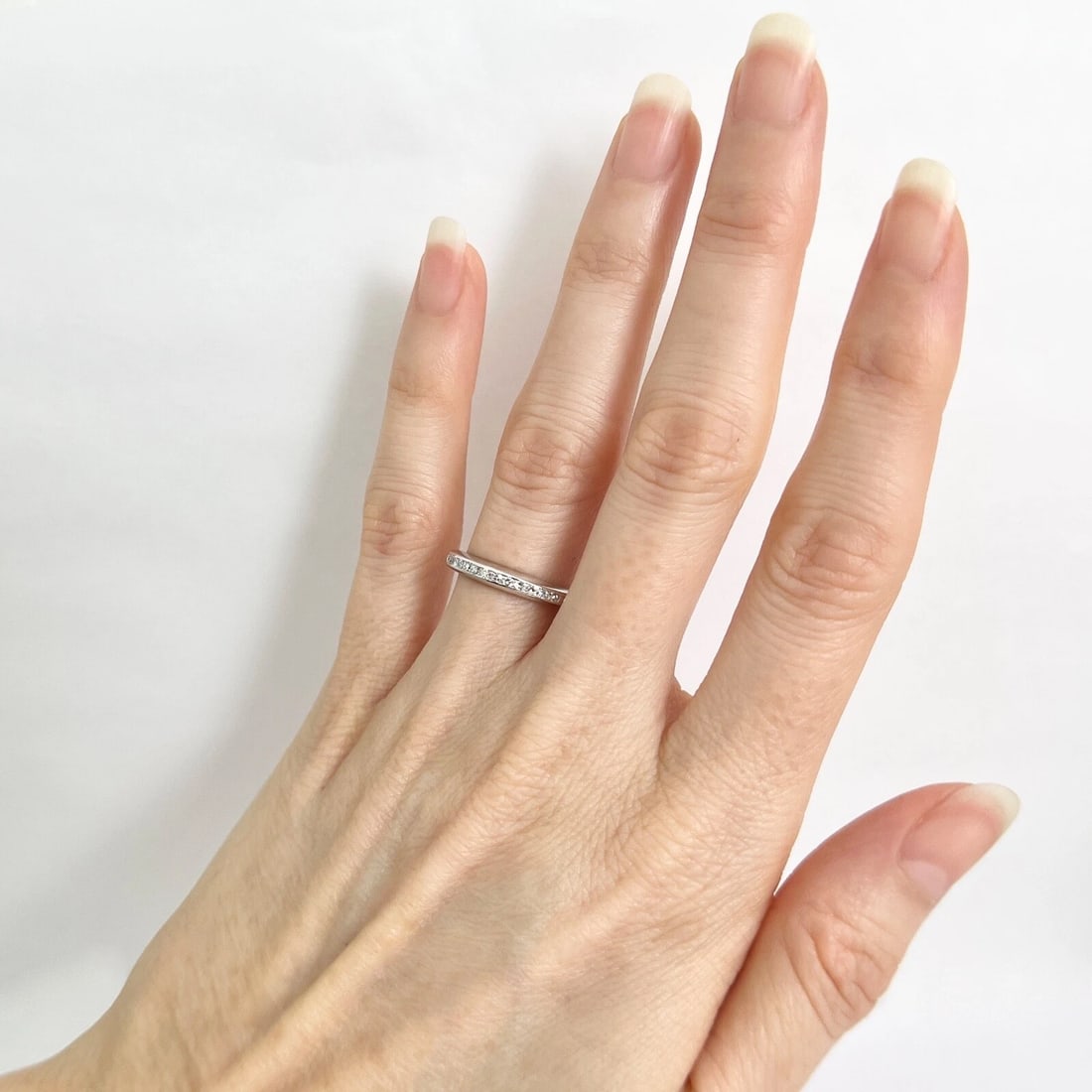 Estate Round Single Cut Diamond Wedding Band Ring 14K White Gold, 1.78 Grams - 4