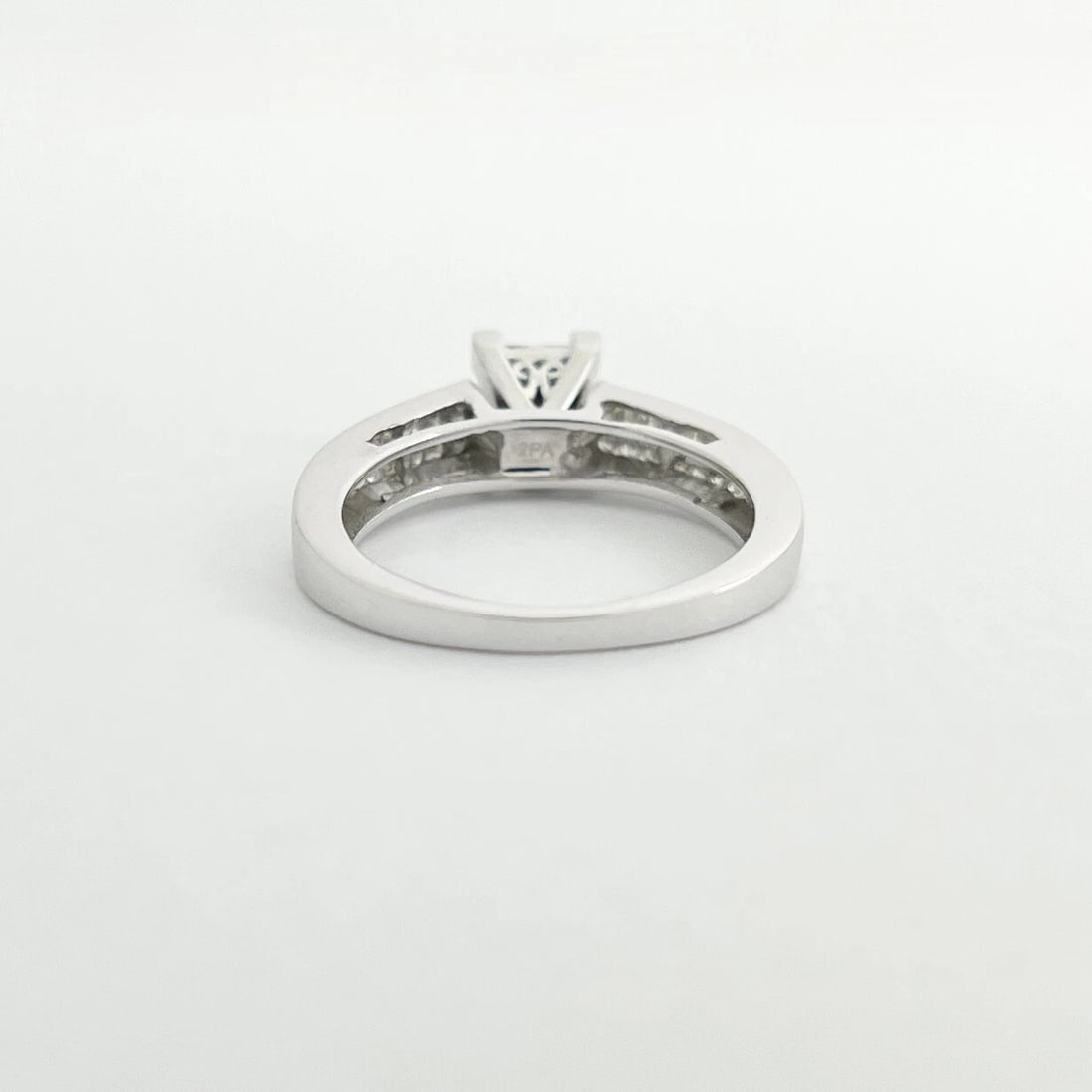 Princess Invisible Set Diamond Engagement Ring 14K White Gold, 1.00 CTW, 3.17 Gr - 10