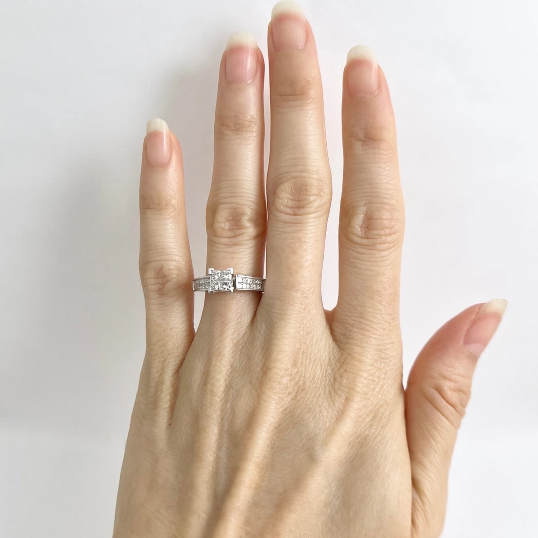 Princess Invisible Set Diamond Engagement Ring 14K White Gold, 1.00 CTW, 3.17 Gr - 4