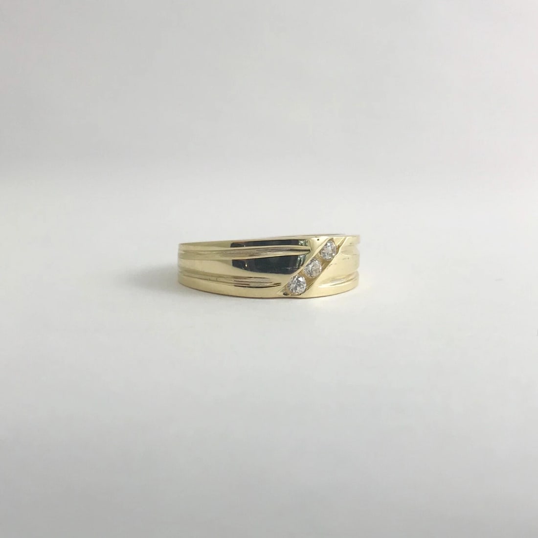 Men's 3-Stone CZ Cubic Zirconia Wedding Band Ring 14K Yellow Gold, 3.89 Grams - 9