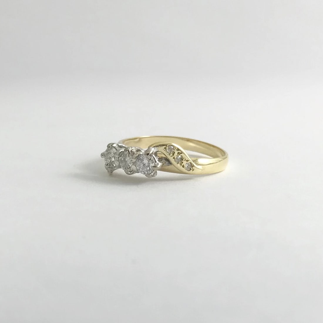 Round 3-Stone Diamond Ring 18K Yellow Gold, .35 CTW, 2.57 Grams - 12