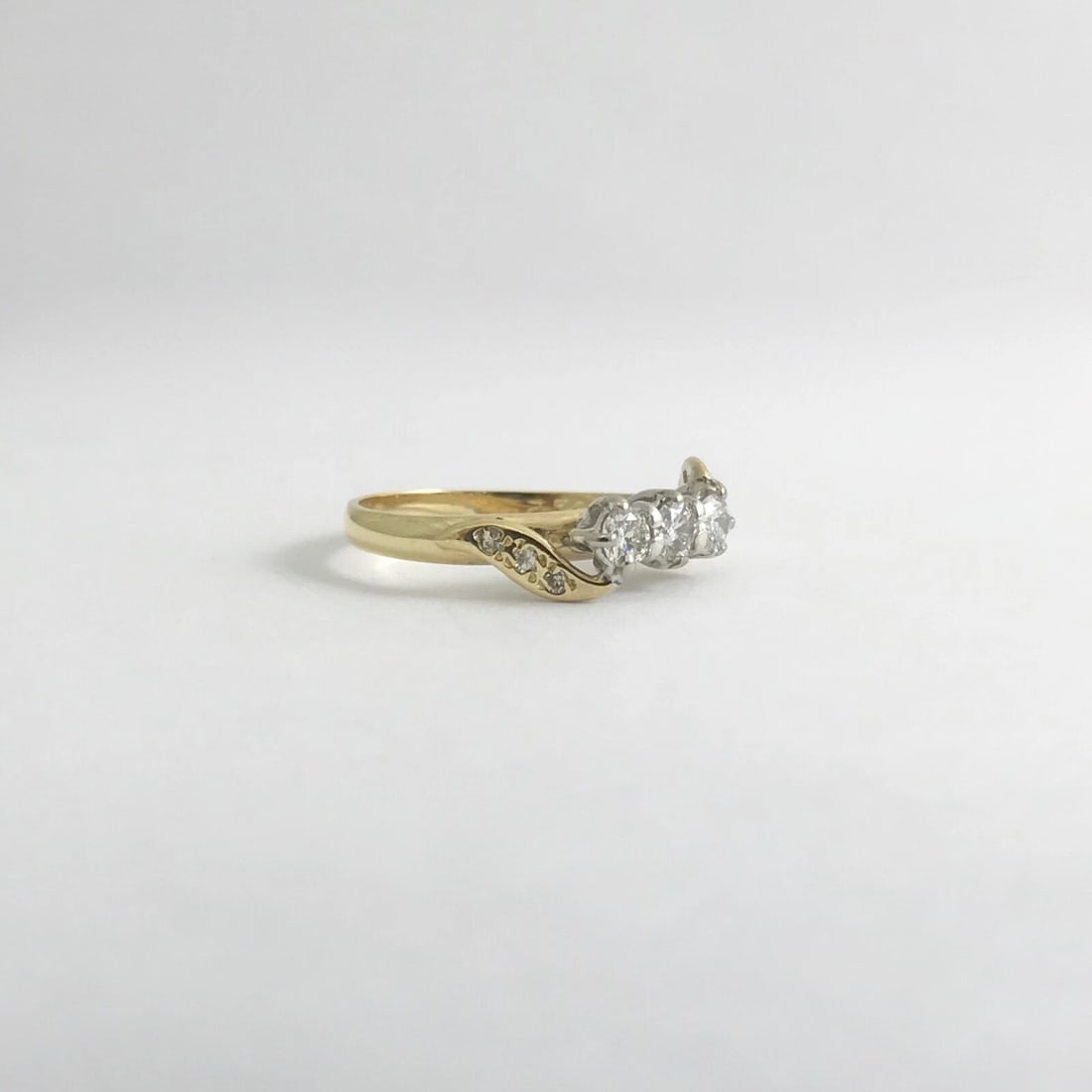 Round 3-Stone Diamond Ring 18K Yellow Gold, .35 CTW, 2.57 Grams - 9