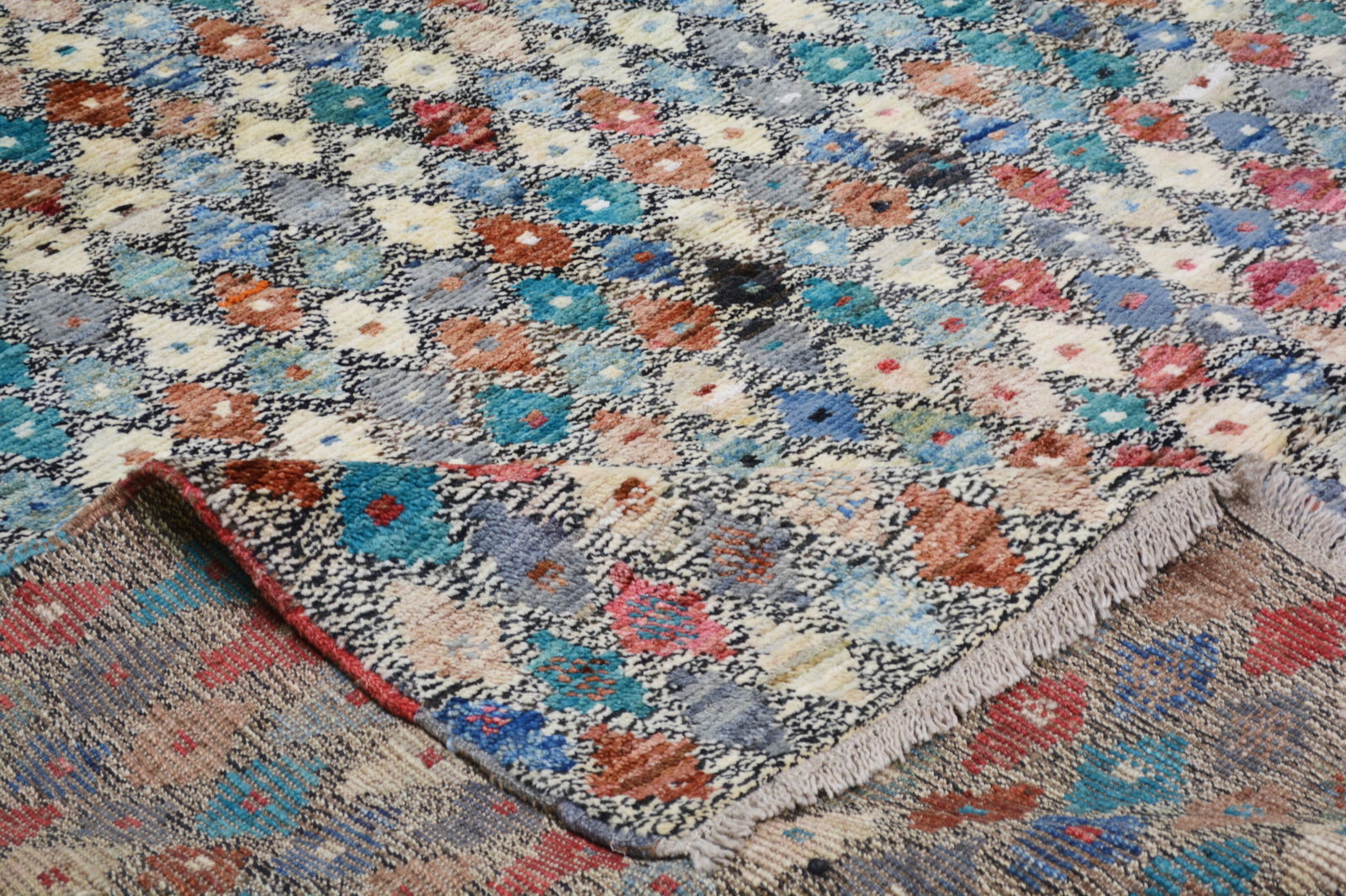 HAND KNOTTED WOOL MOROCCAN RUG - 6