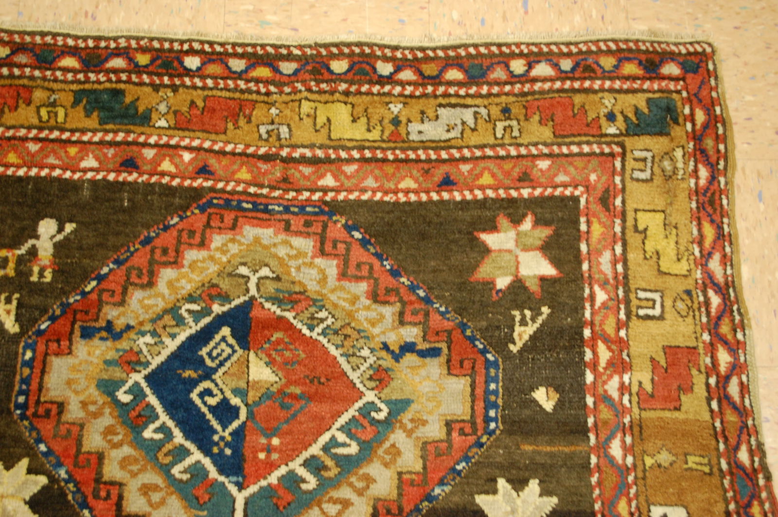 CAUCASIAN SHIRVAN RUG 4'8" x 6'7" - 7