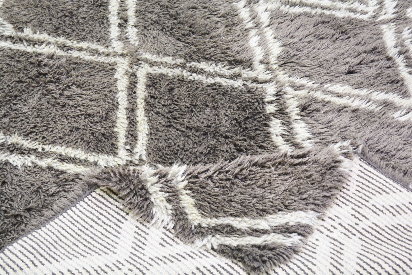 HAND KNOTTED WOOL MOROCCAN RUG - 6