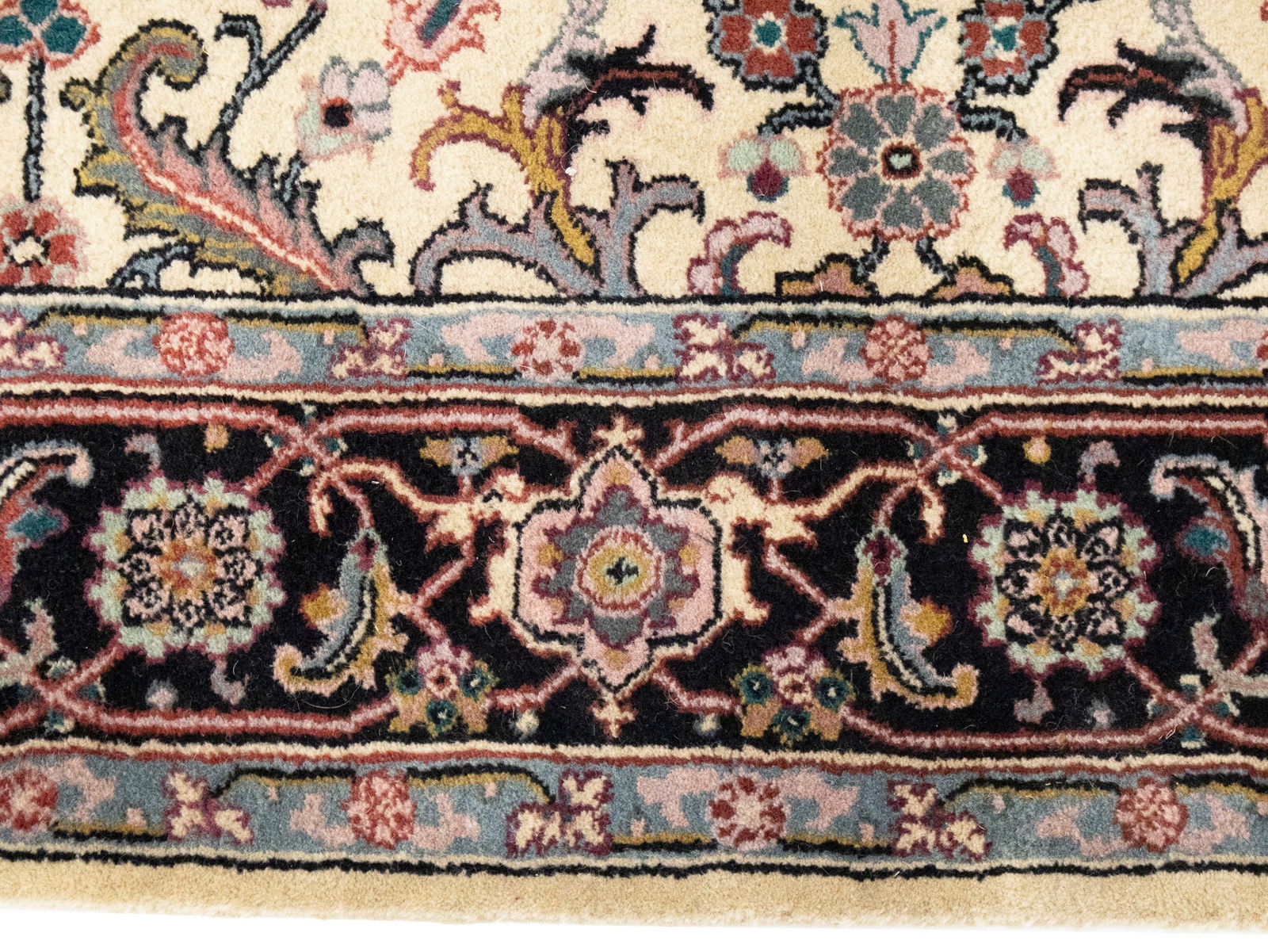 Red Floral 5'8X8'7 Indo-Kashan Oriental Rug - 9