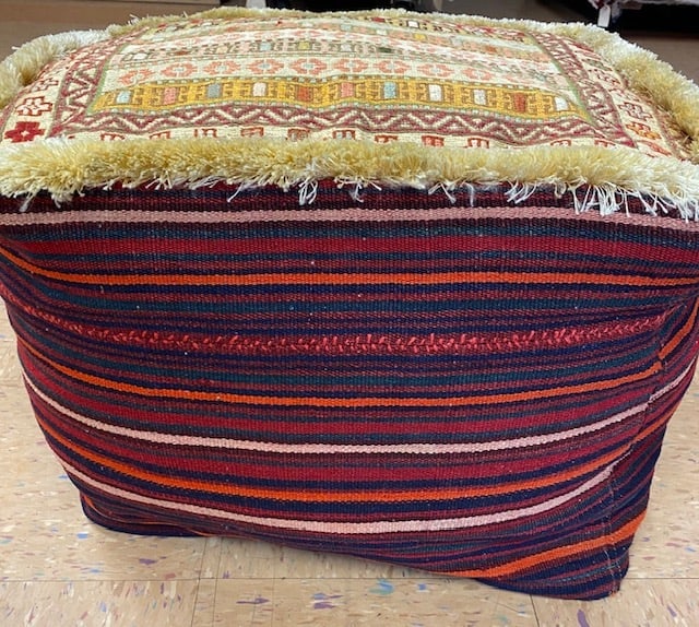 Highly Detailed Fine silk sumak kilim Rug Very Soft Wool cushion 1.8x1.8x1.3 h - 4