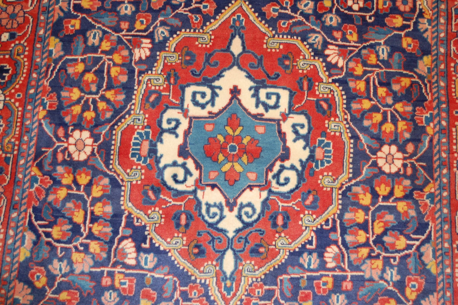 Persian SAROUK RUG 3'6" X 5'2" - 10