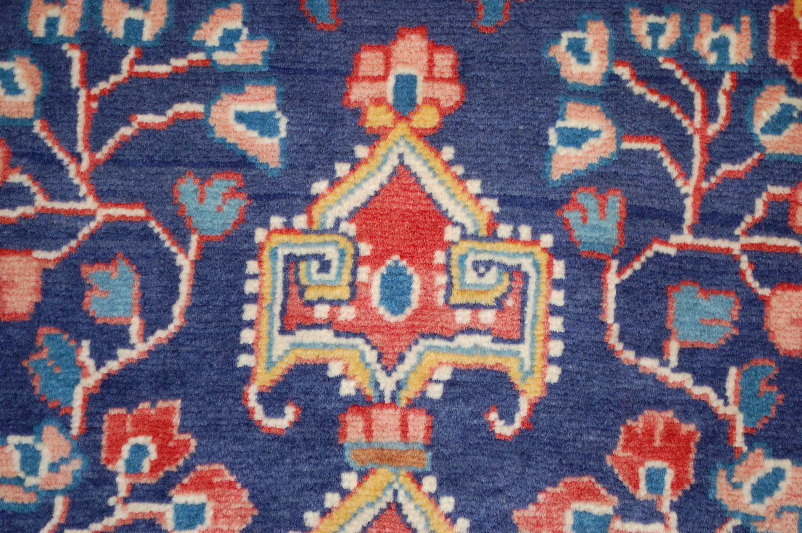 Persian SAROUK RUG 3'6" X 5'2" - 11