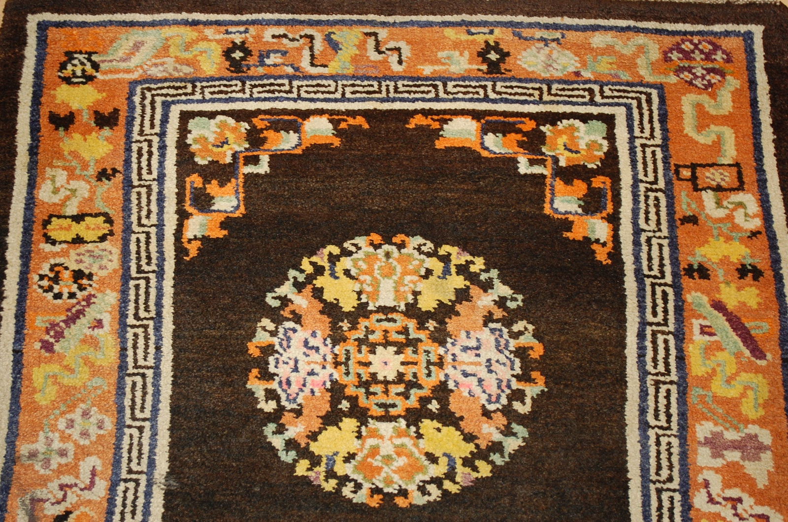 CHINESE TURKESTAN RUG 2.7x4.6 - 2