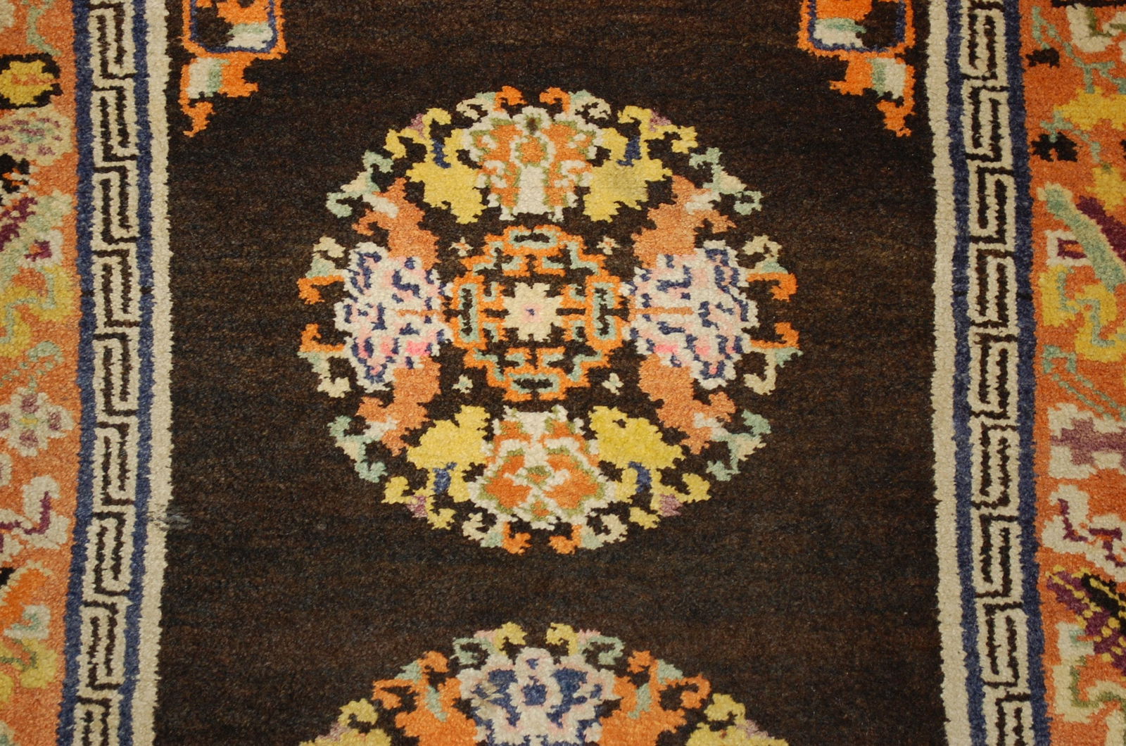 CHINESE TURKESTAN RUG 2.7x4.6 - 7