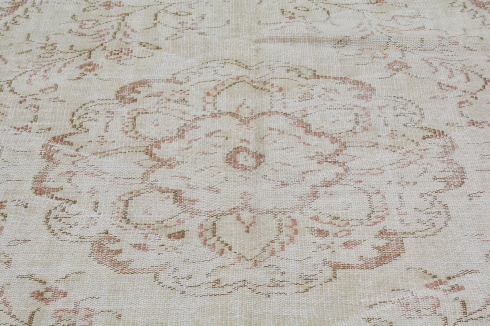 HAND KNOTTED WOOL ANATOLIAN RUG - 3