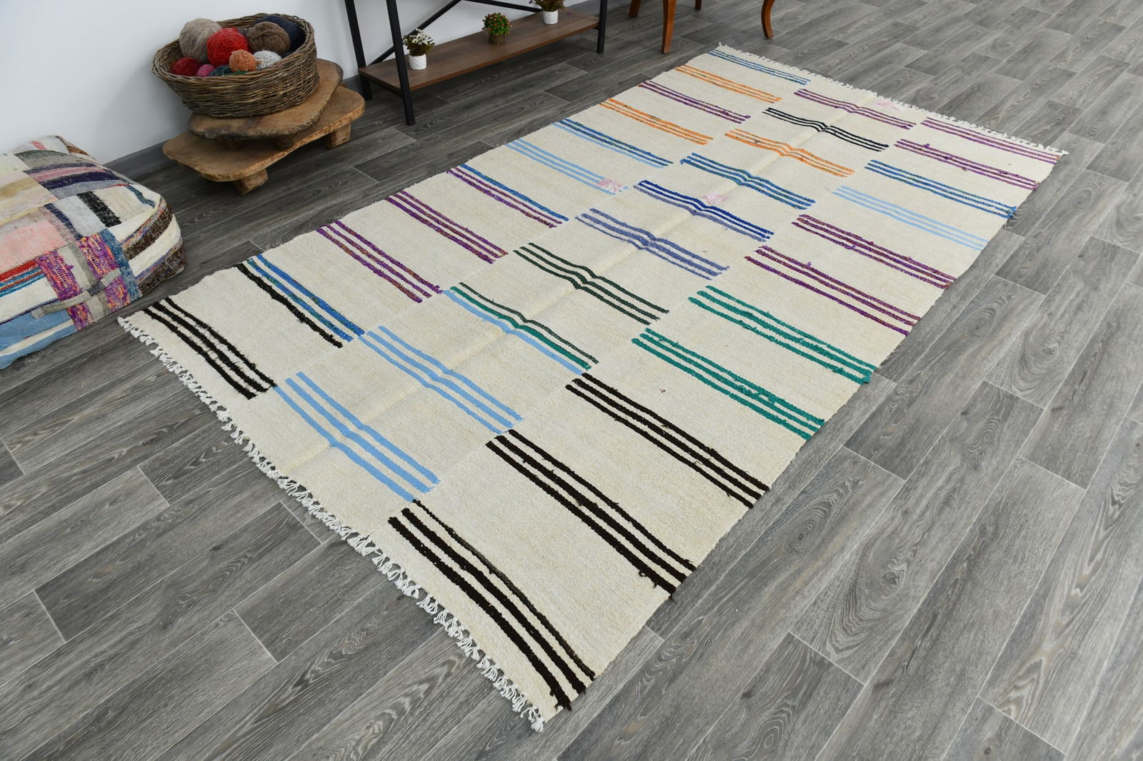 5'6'' x 9'11'' Turkish Handmade Kilim Rug - 1267 - 4