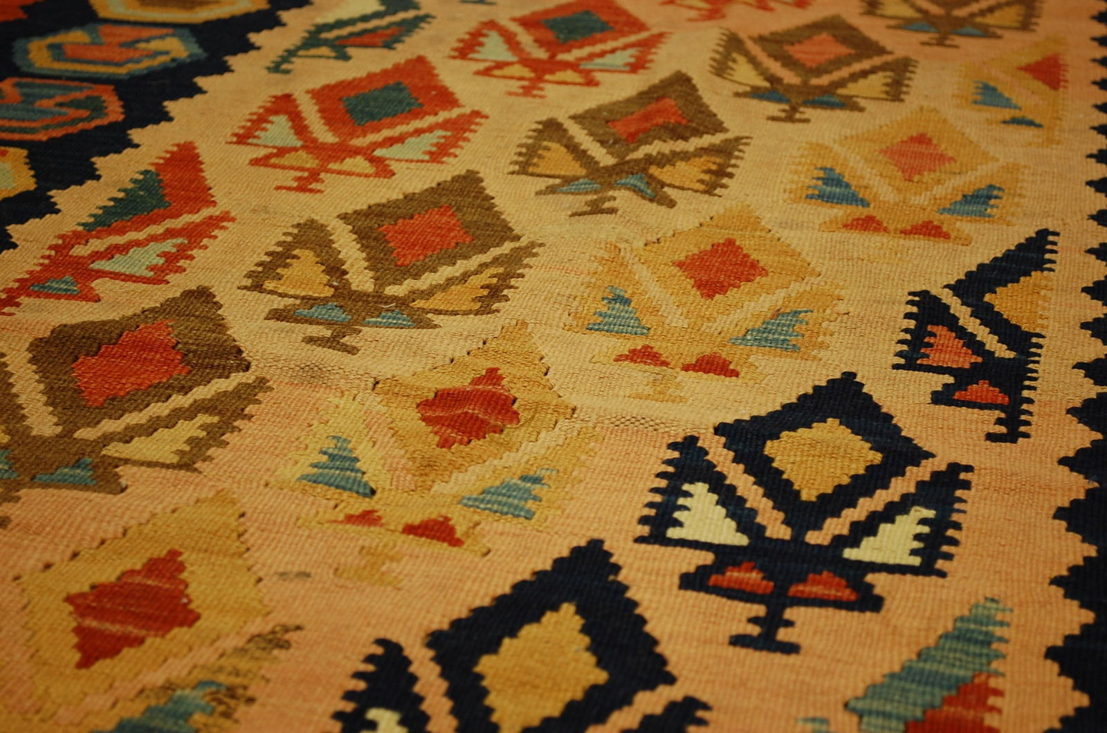 CAUCASIAN KILIM RUG 3.5x6.7 - 8