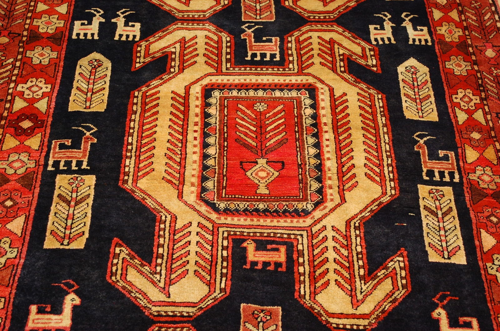 CAUCASIAN RUG 4.4x9.2 - 3