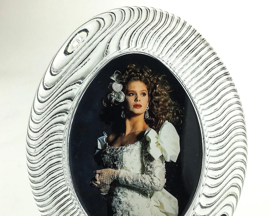 Heavy Crystal Vintage Oval Photo Frame - 5