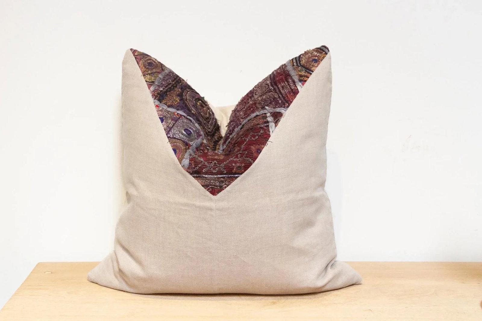 Nilo Antique Tapestry Linen Pillow - 4