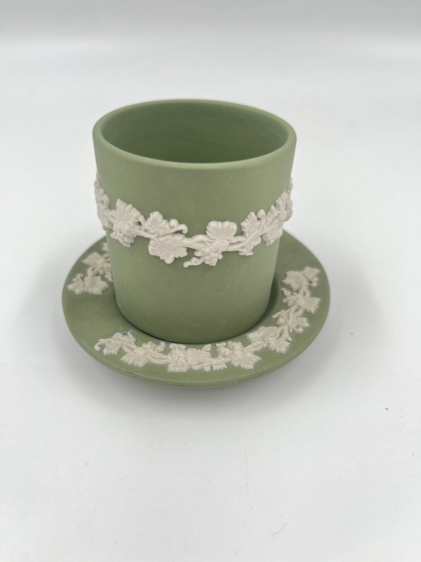 Late 20th Century Wedgwood Green Jasperware Tobacciana Collection Cigarette Holder and Ashtray - Set - 2