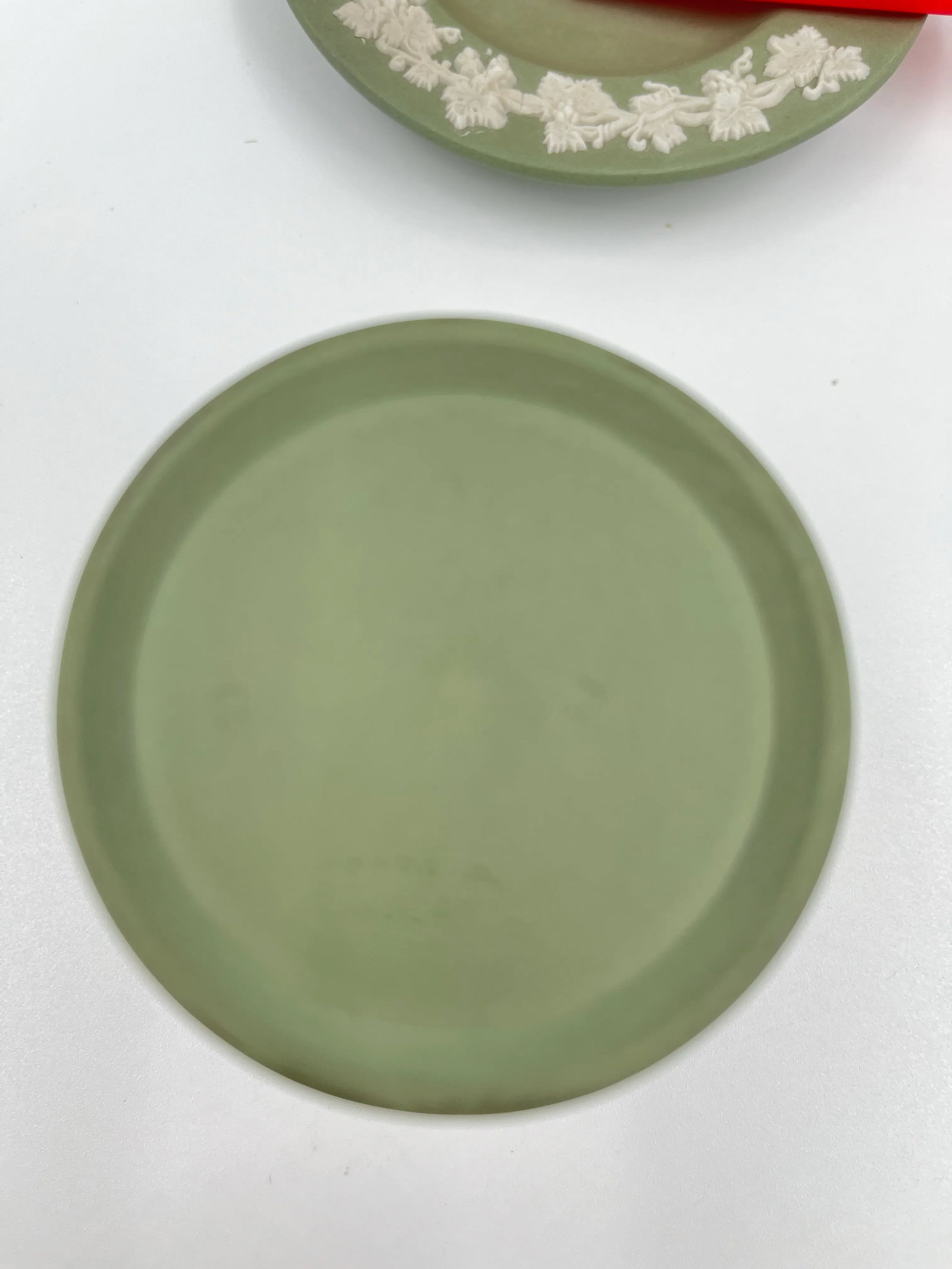 Late 20th Century Wedgwood Green Jasperware Tobacciana Collection Cigarette Holder and Ashtray - Set - 7