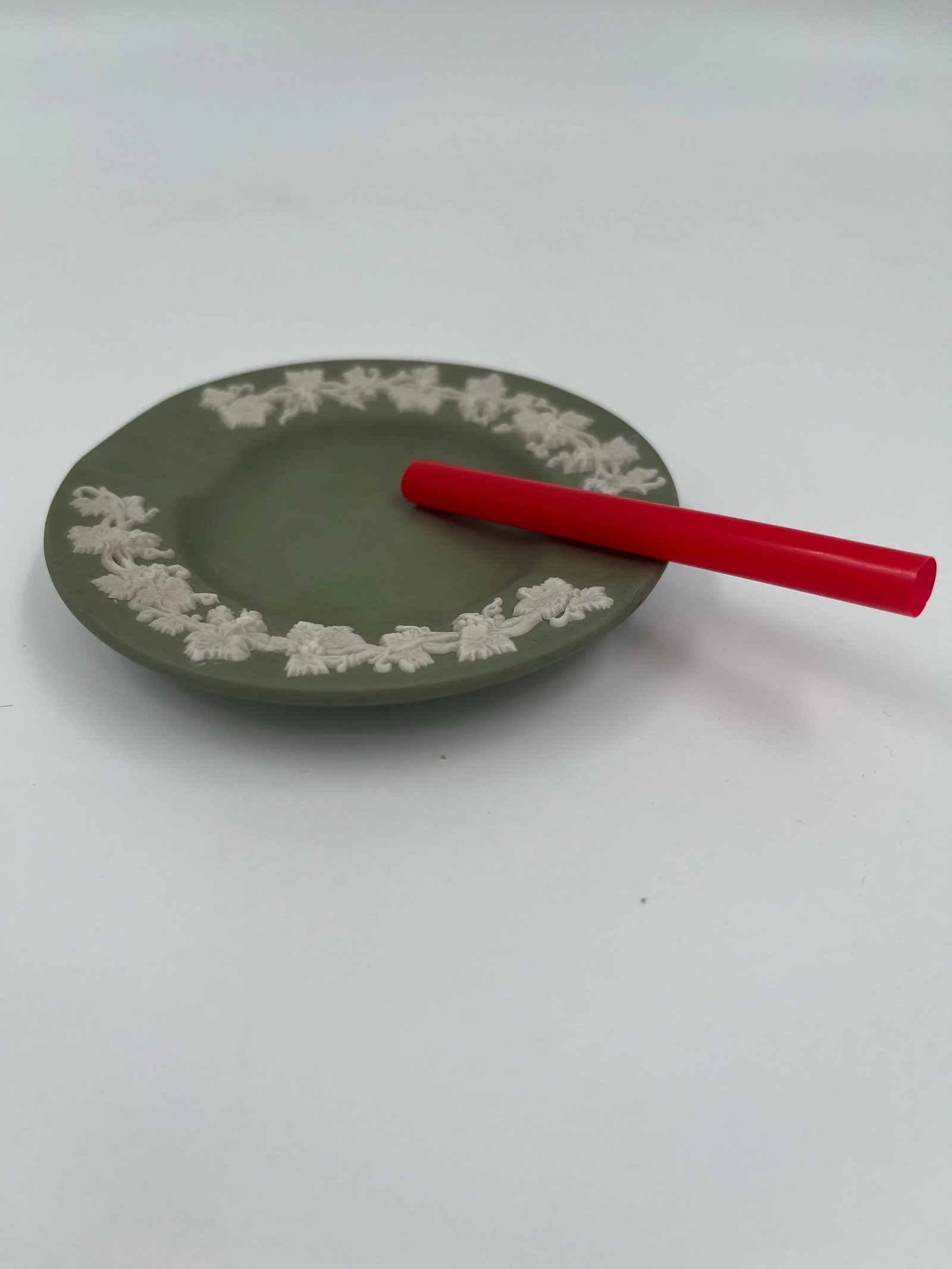 Late 20th Century Wedgwood Green Jasperware Tobacciana Collection Cigarette Holder and Ashtray - Set - 8