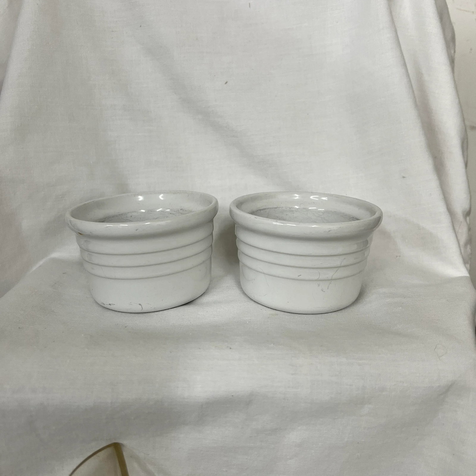 Le Creuset White Ironstone Remekin - a Pair - 2