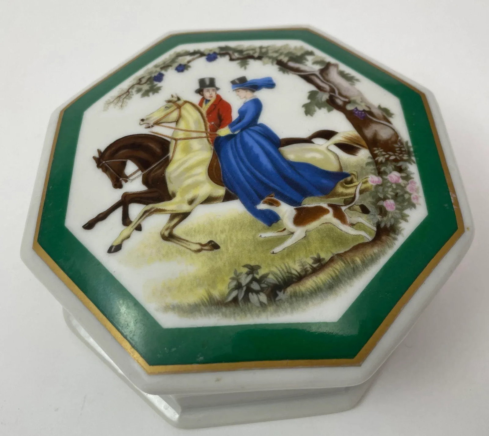 Elizabeth Arden Porcelain Box Southern Heirlooms Made in Japan - 2