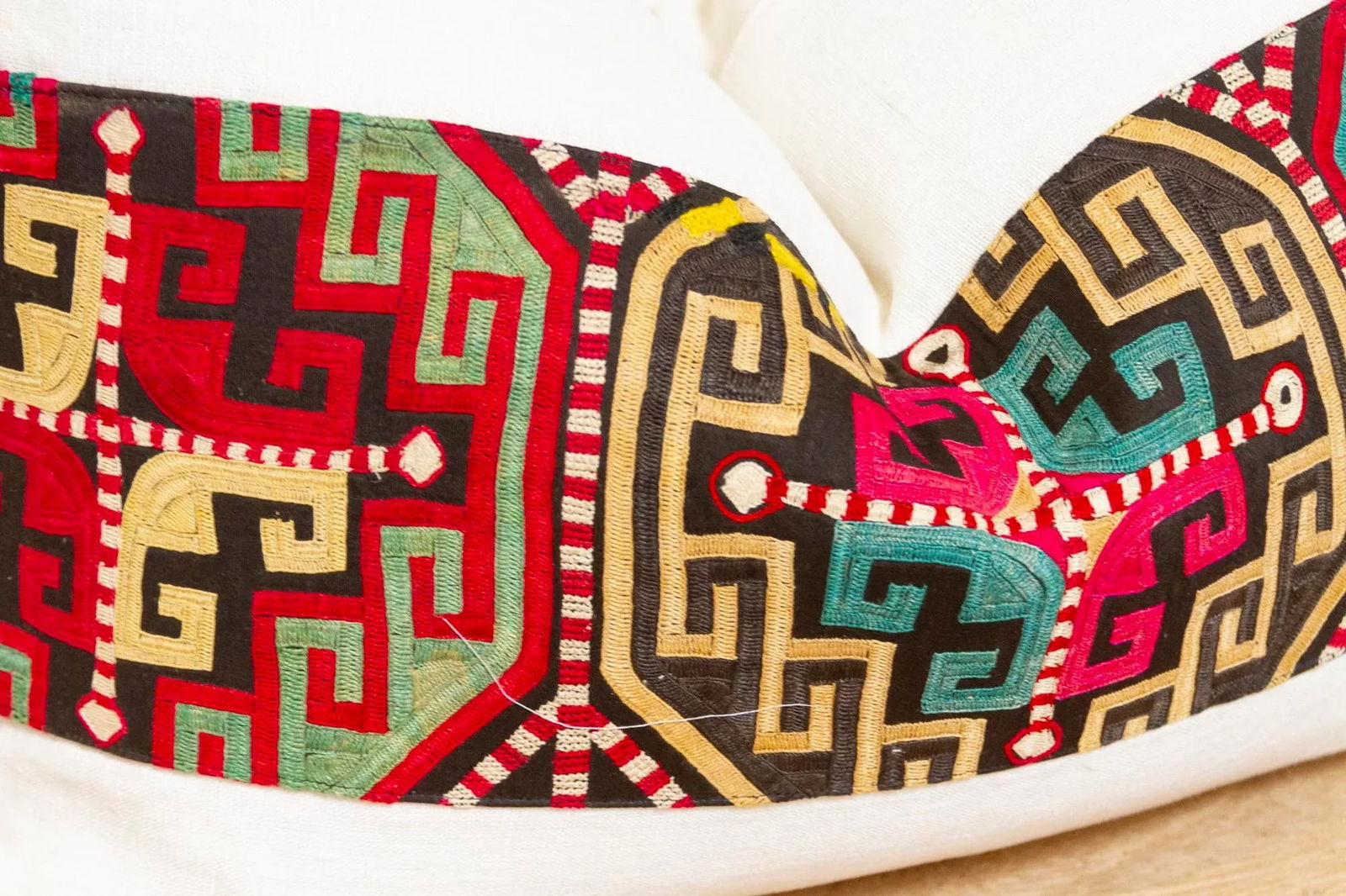 Gul Antique Lakai Tribe Linen Pillow - 3