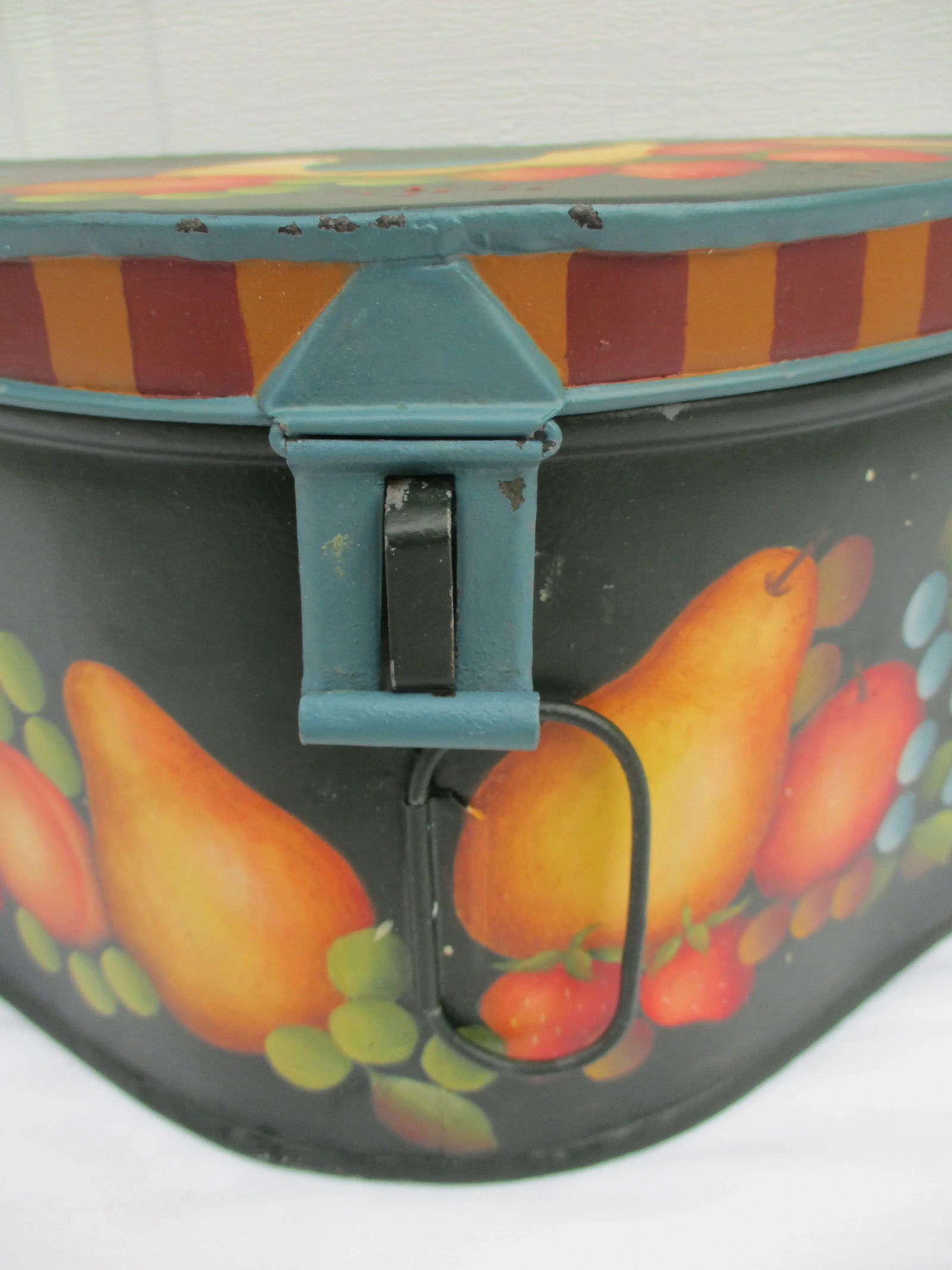 Antique Hand-Painted Dutch Storage Tin or Box - 7