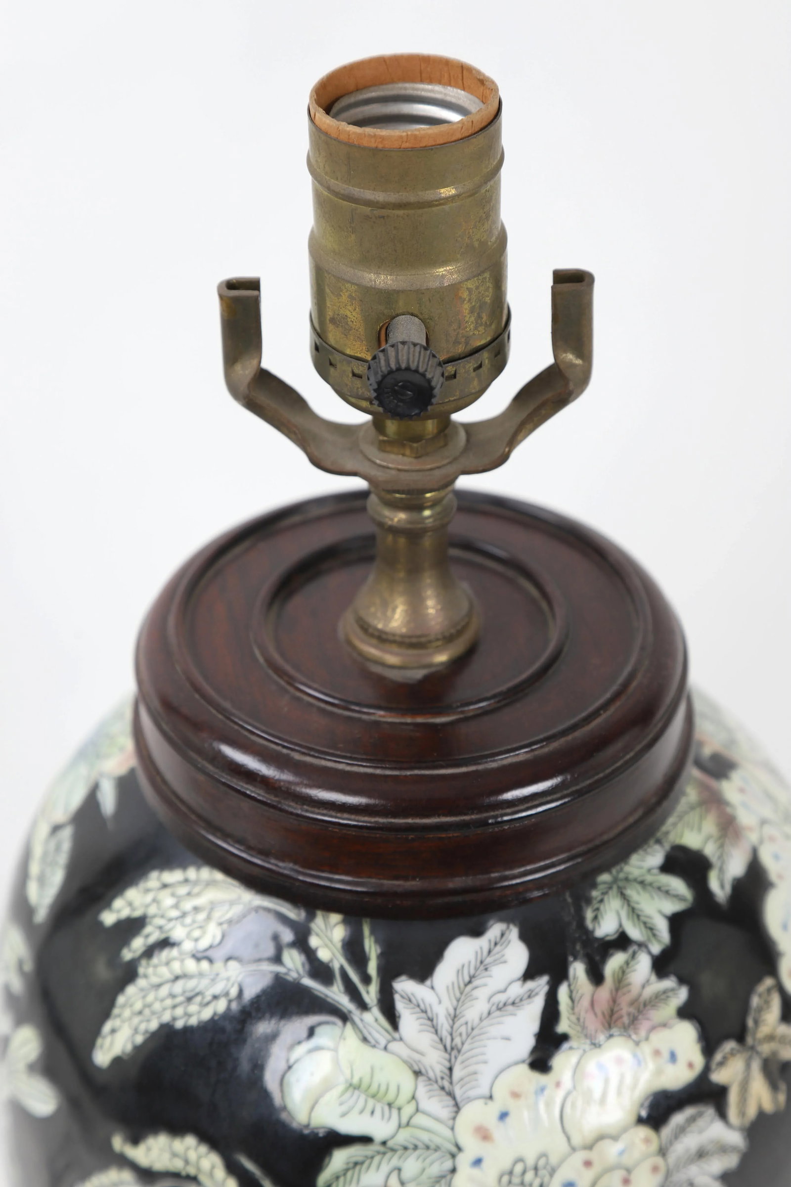 1980s Black Ginger Vase Lamp With Pond Foliage, Birds, and Koi - 7