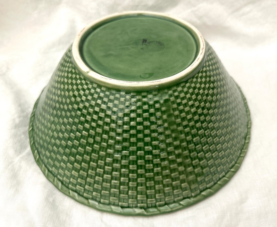 Bordallo Pinheiro Ivy Green Large Serving Bowl - 2