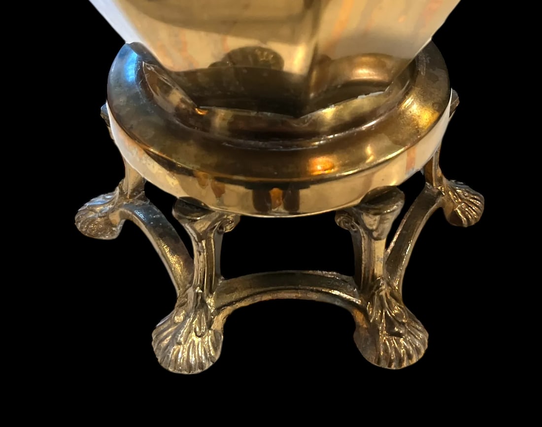 1960s Brass Chinoiserie Ginger Jar Lamp Accent Lamp Footed Lion Paws Cloth Lampshade - 7