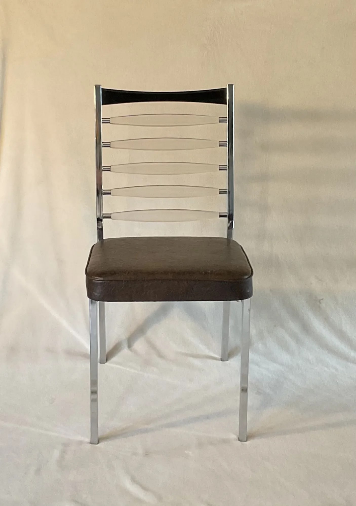 Daystrom Mid Century Modern Lucite and Chrome Ladderback Dinette Chair, Circa 70s - 2