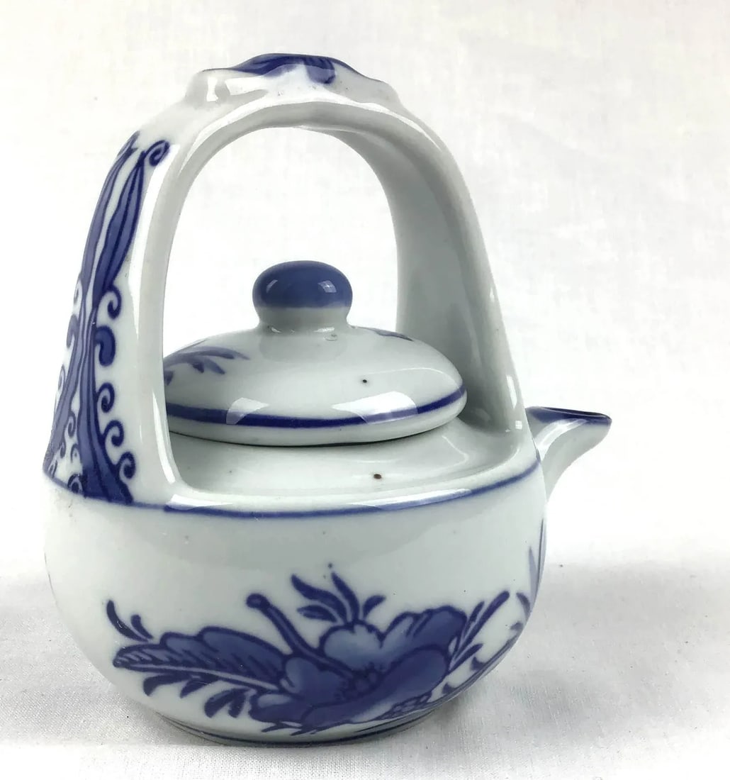 Vintage Chinese Style Blue & White Tea Pot - 9