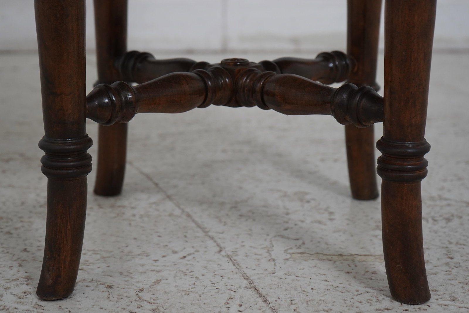 Revolving Seat Regency Style Piano or Vanity Stool - 6