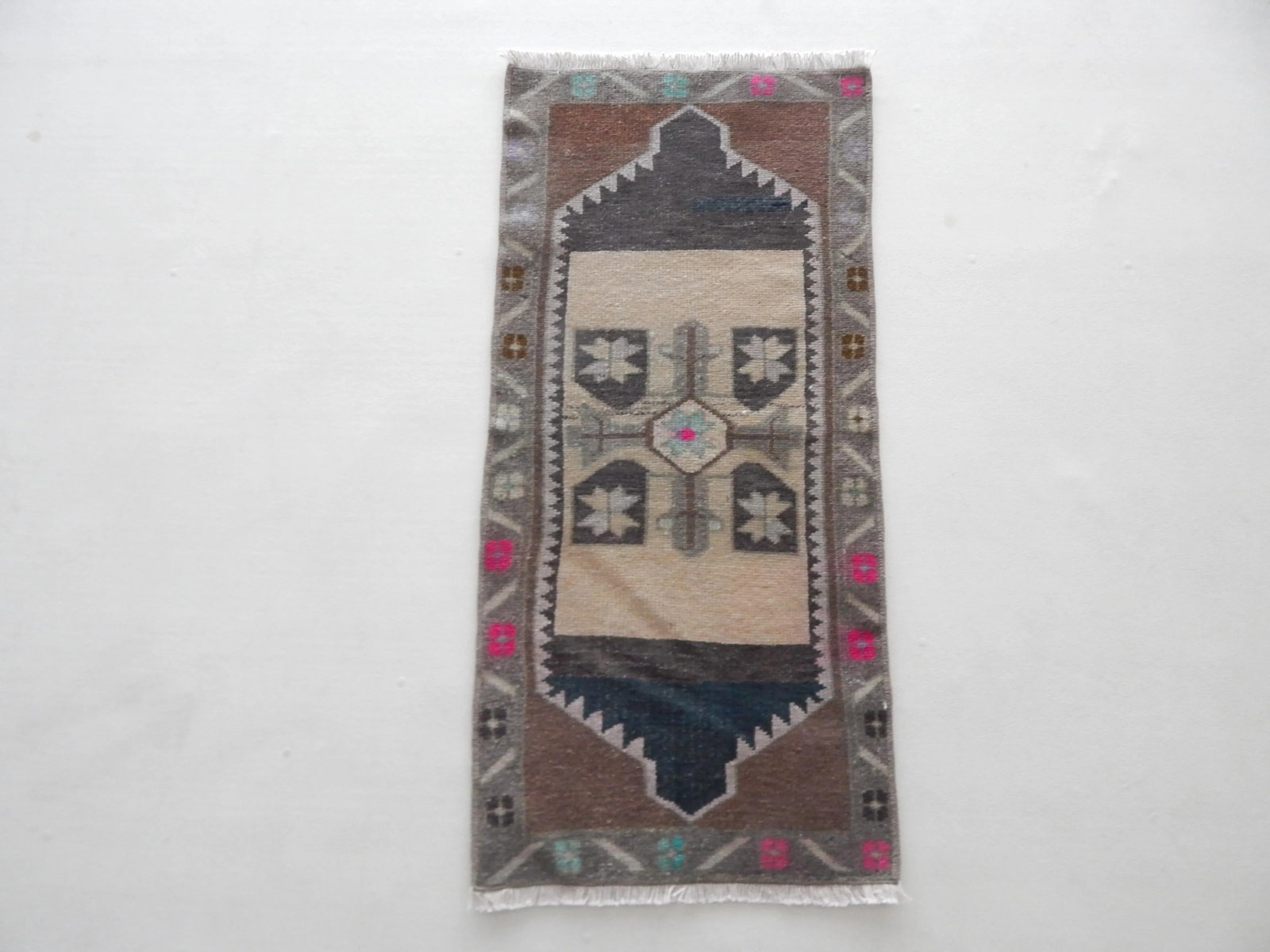 Distressed Low Pile Rug Turkish Yastik Small Rug Faded Colors Runner 1'5" X 2'11" - 8