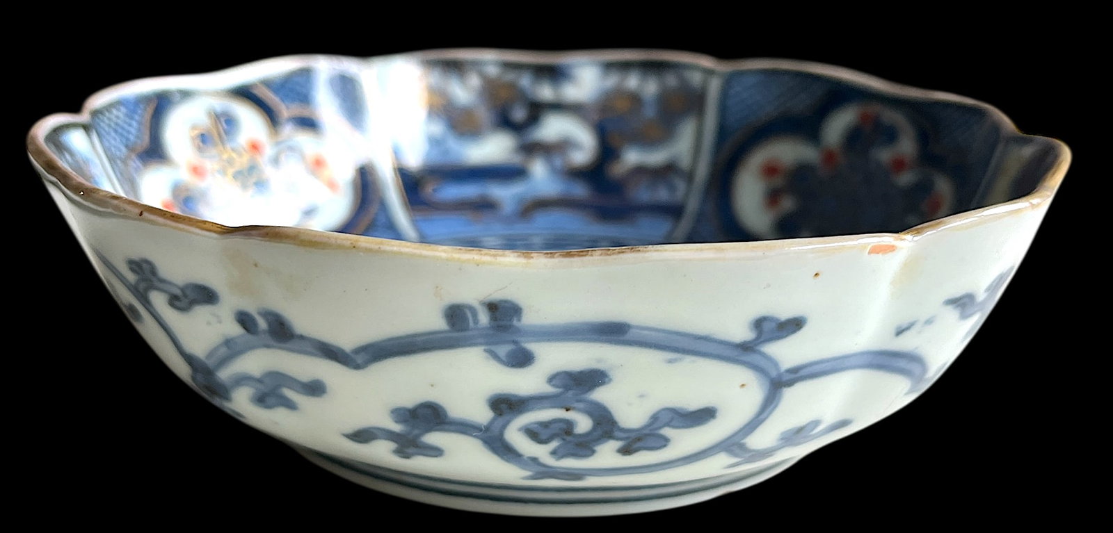 19th Century Meiji Period Japanese Blue and White Imari Porcelain Bowl - 4
