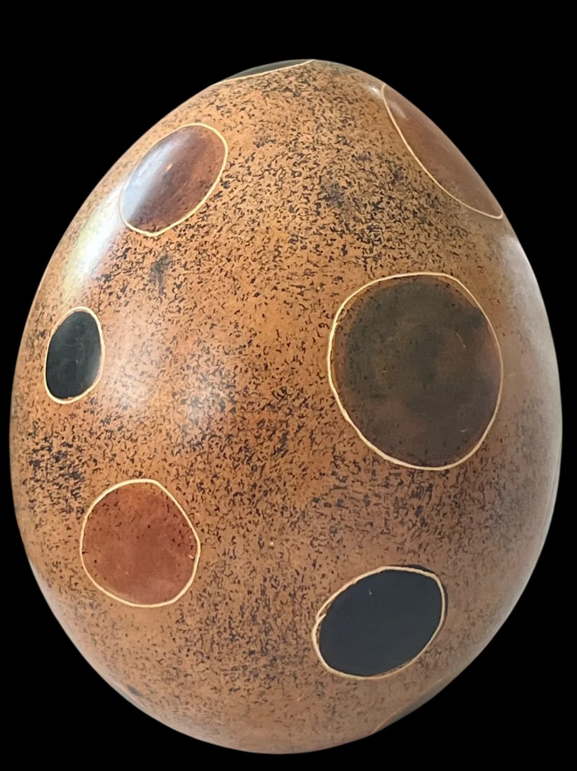 Collection of Vintage African Hand-Carved and Decorated Soapstone Eggs Â‚Ã„ - 8