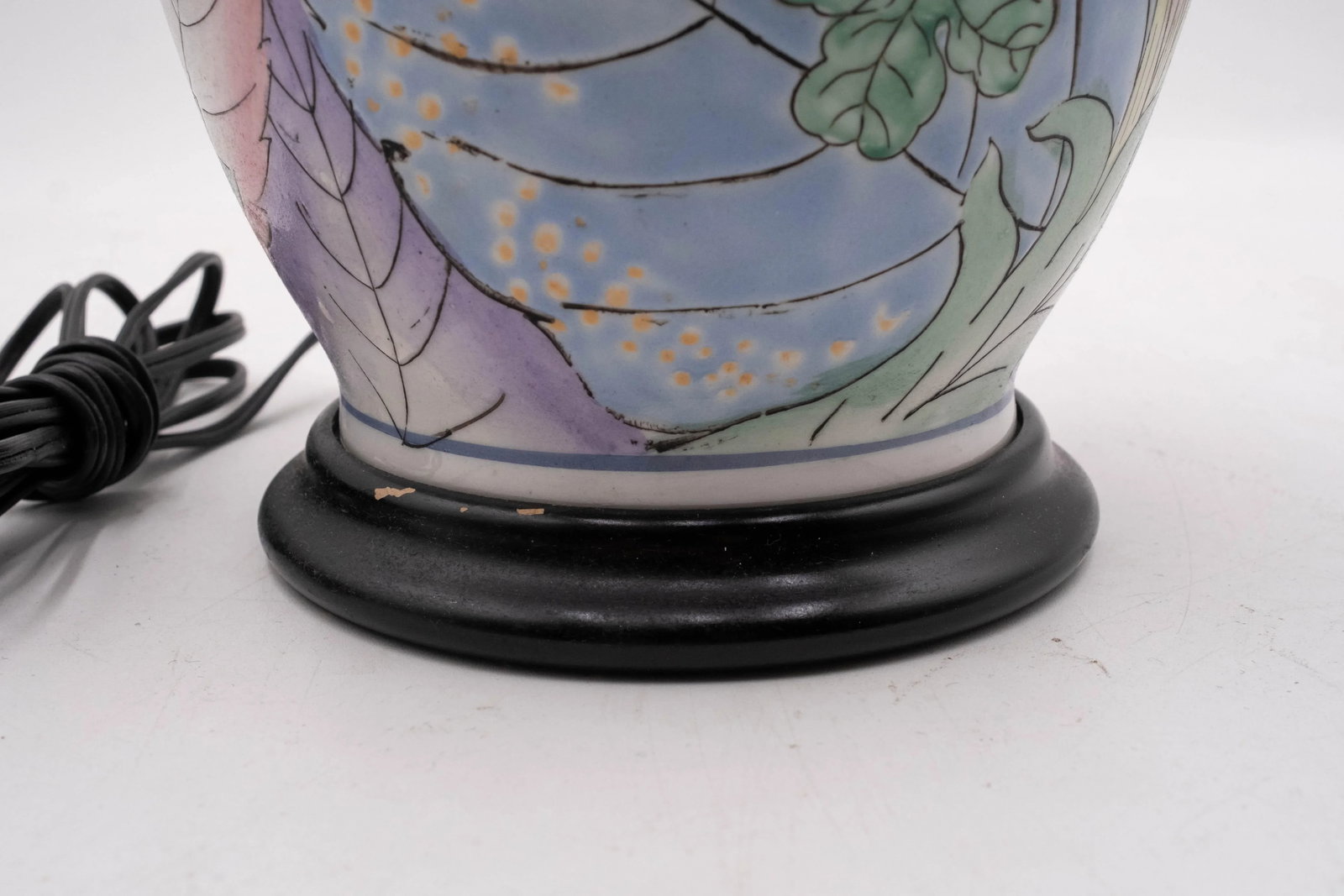 Mid Century Chinoiserie Tobacco Leaf Table Lamp - 6