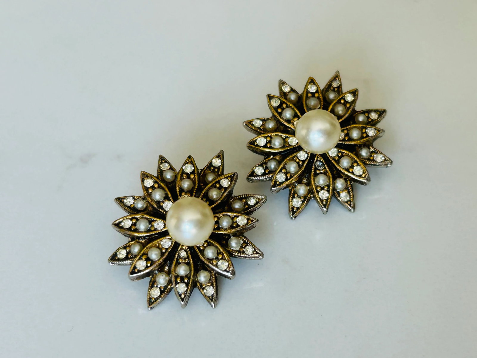 Har Signed Vintage Rhinestone & Faux Pearl Starburst Clip-on Earrings - A Pair - 2