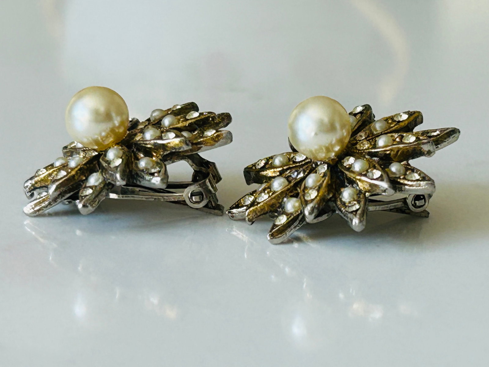 Har Signed Vintage Rhinestone & Faux Pearl Starburst Clip-on Earrings - A Pair - 4