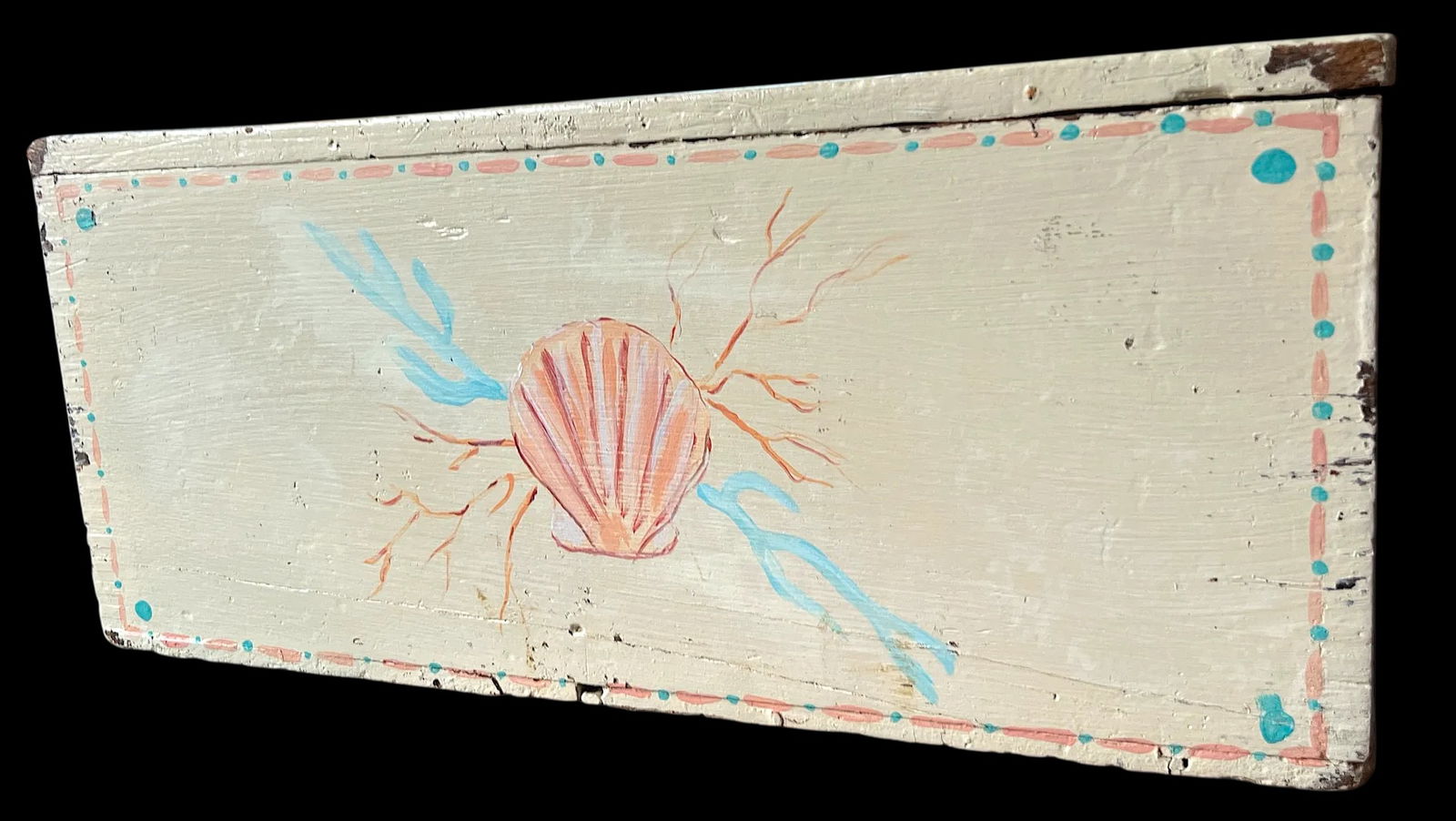 Early 20th Century Hand-Painted Large Seed Box With Seashell and Coral Motif - 6