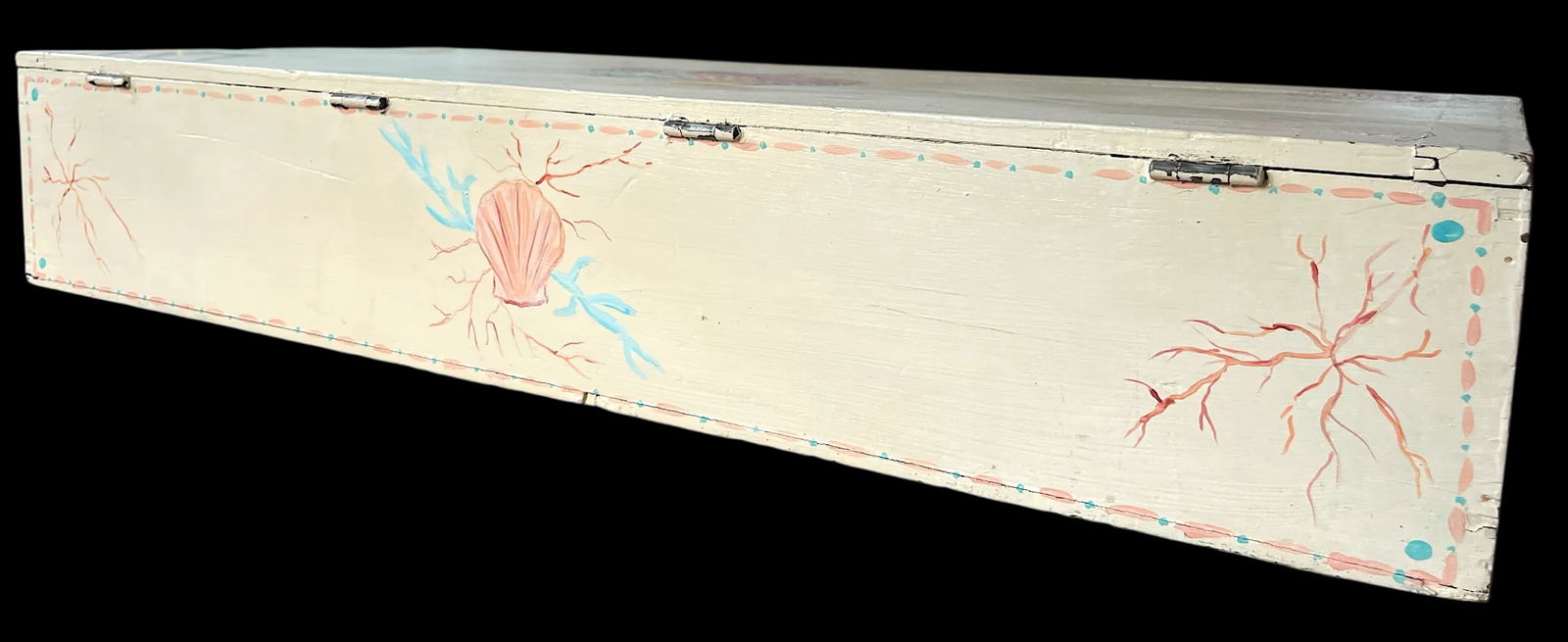 Early 20th Century Hand-Painted Large Seed Box With Seashell and Coral Motif - 8