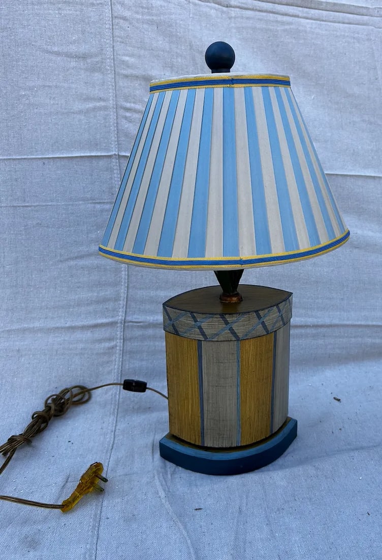 Vintage Hand Painted Toile Lamp - 2